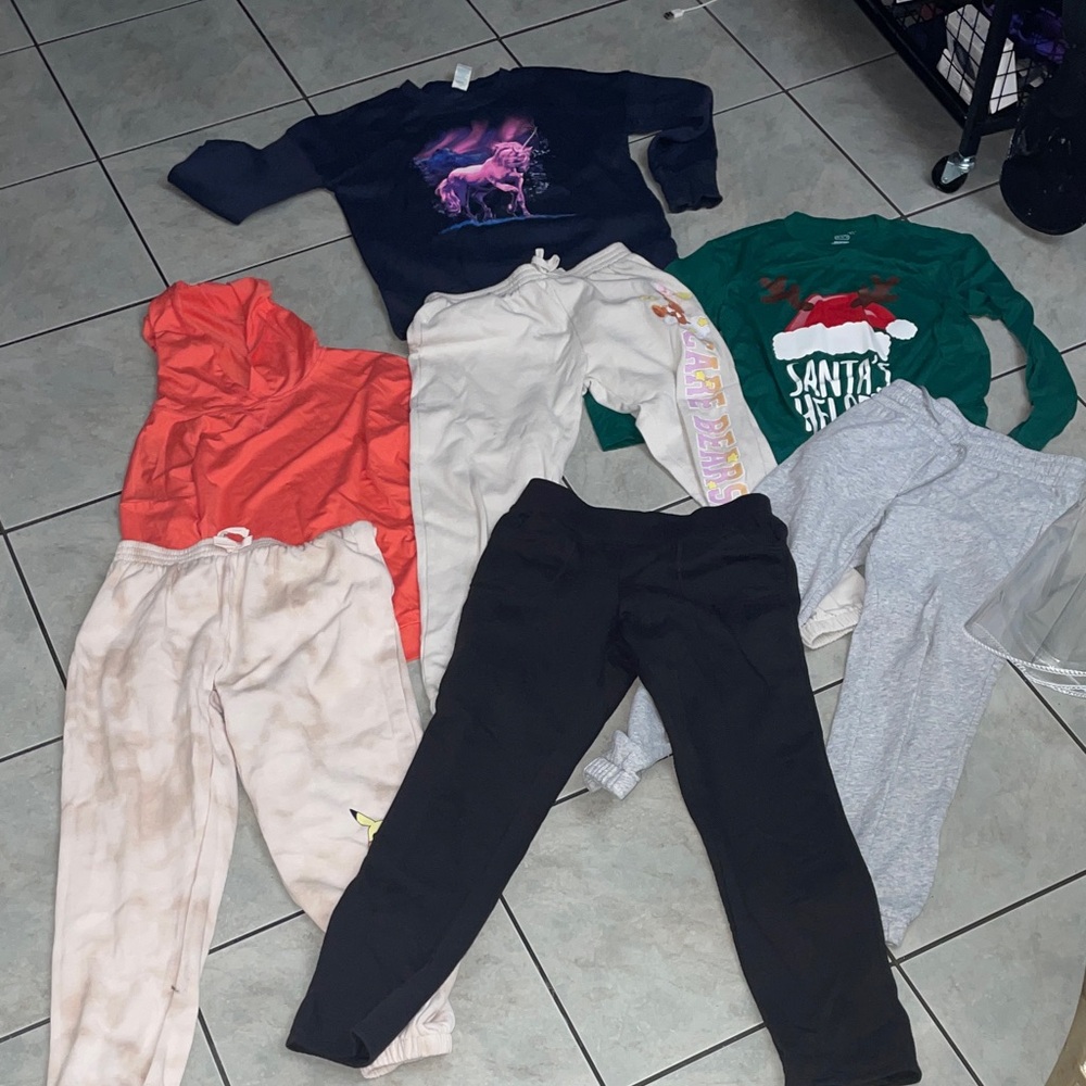 Girls clothes bundle (7)